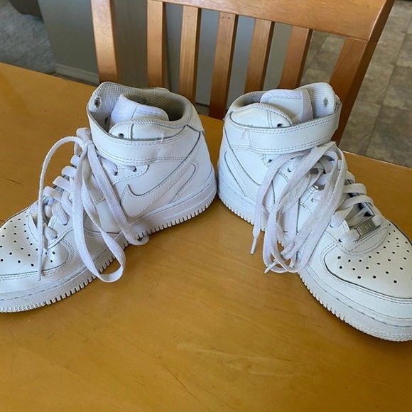 SOLD ON INSTA - Picture 3 of 3